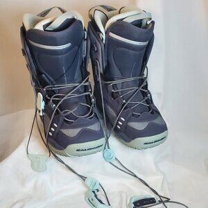 Kiana women's 5.5 snowboarding boots graphite/ igloo